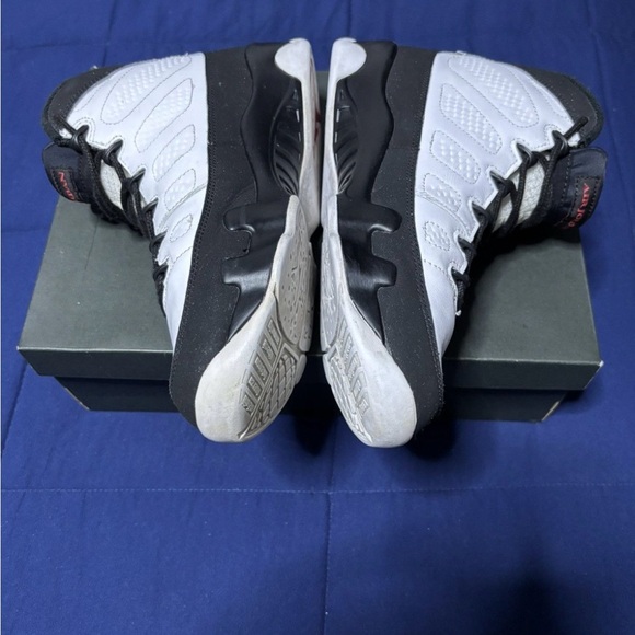 Jordan 9 Retro OG Space Jam Size 8.5 - Picture 3 of 6